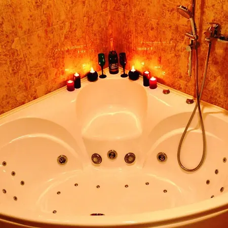 Jacuzzi Grand Apart-Complex Kaskad, Минск - Центр Города Aparthotel Minsk